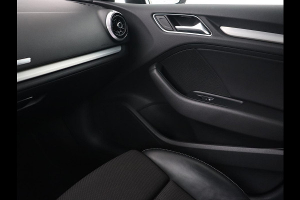 Audi A3 1.0 TFSI Sport S Line Edition | Sportstoelen | Half leder | Full LED | Navigatie | Cruise control | 18'' | Climate control | Bluetooth