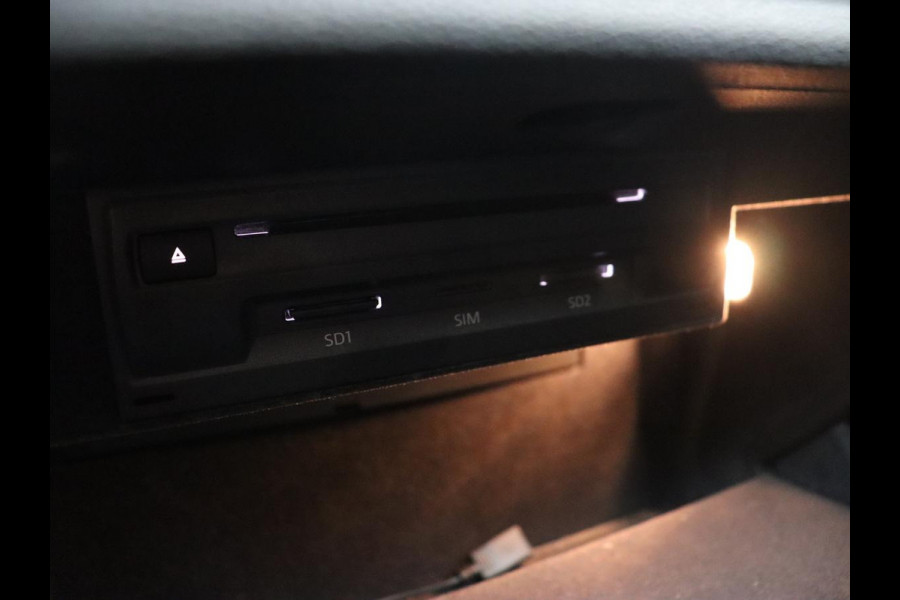 Audi A3 1.0 TFSI Sport S Line Edition | Sportstoelen | Half leder | Full LED | Navigatie | Cruise control | 18'' | Climate control | Bluetooth