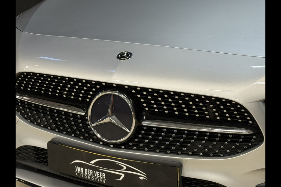 Mercedes-Benz A-Klasse 200 Launch Edition Premium | AMG Line | Panoramadak | LED Performance