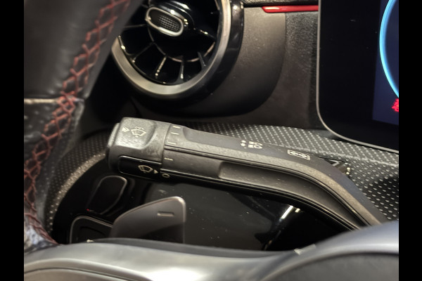 Mercedes-Benz A-Klasse 200 Launch Edition Premium | AMG Line | Panoramadak | LED Performance