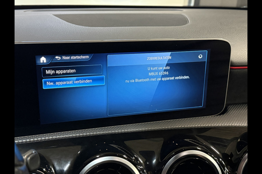 Mercedes-Benz A-Klasse 200 Launch Edition Premium | AMG Line | Panoramadak | LED Performance