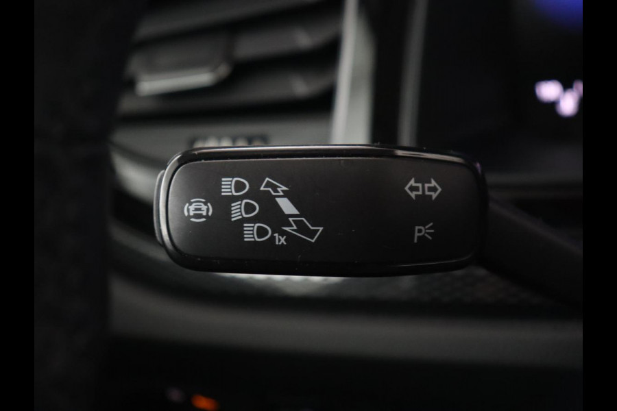 Volkswagen Taigo 1.0 TSI Life Business | Stoelverwarming | Carplay | Navigatie | Full LED | Adaptive cruise | Climate control | Bluetooth | Virtual Cockpit | DAB | Parkeerhulp