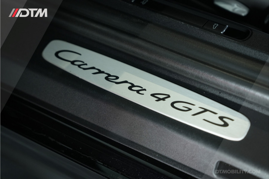 Porsche 911 3.0 Carrera 4 GTS | Chrono | Panoramadak |
