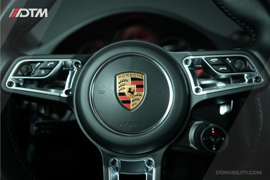 Porsche 911 3.0 Carrera 4 GTS | Chrono | Panoramadak |