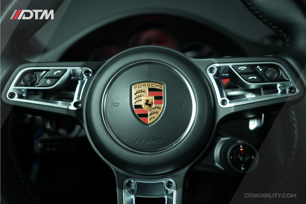 Porsche 911 3.0 Carrera 4 GTS | Chrono | Panoramadak |