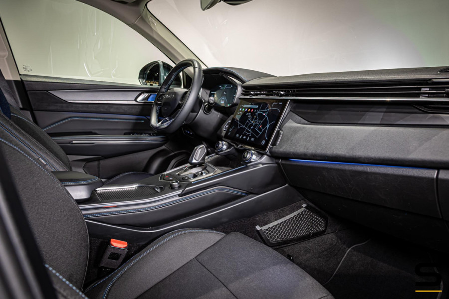 Lynk & Co 01 1.5|NAP|Pano|E-stoel|Cam|Black|FullOption|1eig