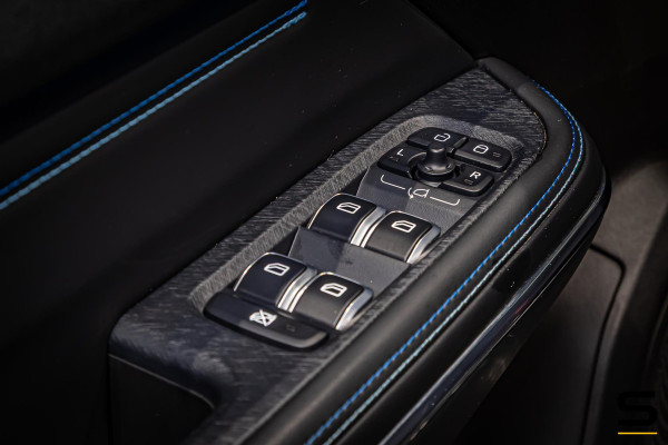 Lynk & Co 01 1.5|NAP|Pano|E-stoel|Cam|Black|FullOption|1eig