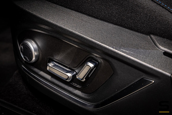 Lynk & Co 01 1.5|NAP|Pano|E-stoel|Cam|Black|FullOption|1eig