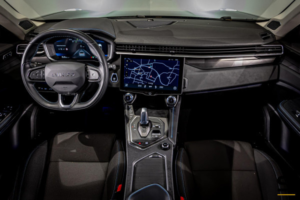 Lynk & Co 01 1.5|NAP|Pano|E-stoel|Cam|Black|FullOption|1eig