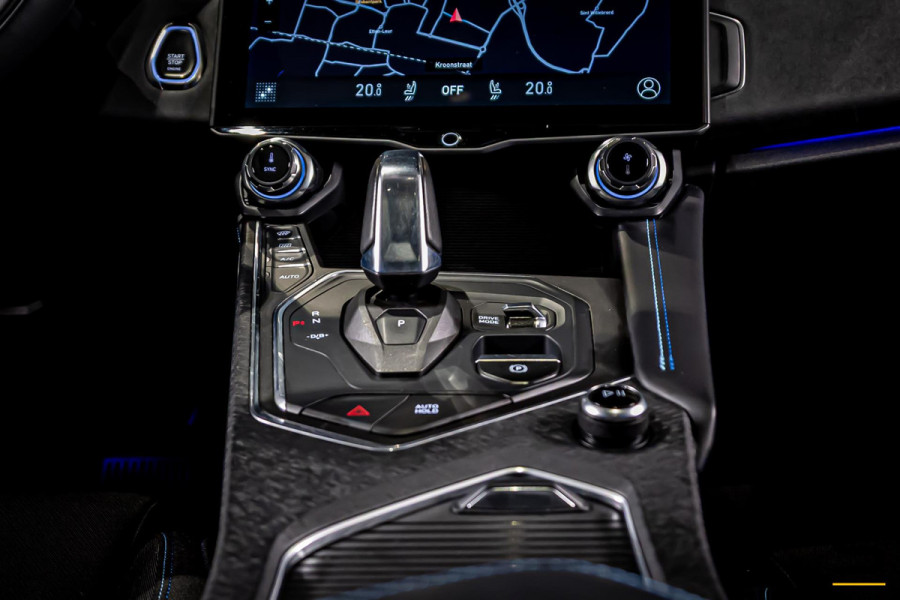 Lynk & Co 01 1.5|NAP|Pano|E-stoel|Cam|Black|FullOption|1eig