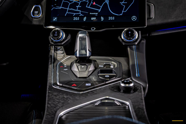 Lynk & Co 01 1.5|NAP|Pano|E-stoel|Cam|Black|FullOption|1eig