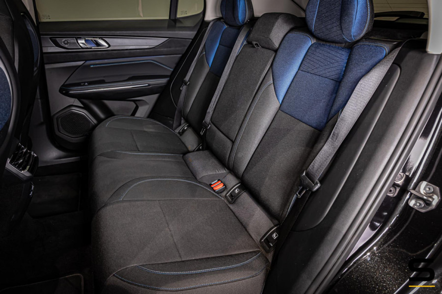 Lynk & Co 01 1.5|NAP|Pano|E-stoel|Cam|Black|FullOption|1eig