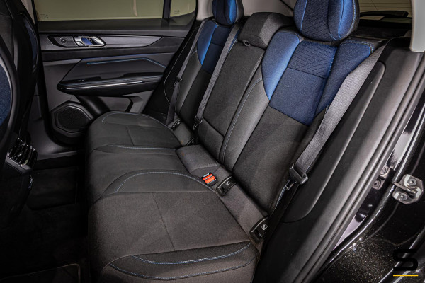 Lynk & Co 01 1.5|NAP|Pano|E-stoel|Cam|Black|FullOption|1eig