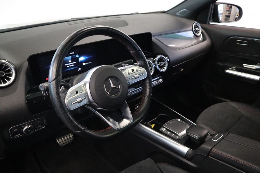 Mercedes-Benz GLA 250 e Business Solution AMG Limited Pano dak LED CC Lane Assist 24 maanden garantie mogelijk (*vraag naar de voorwaarden)