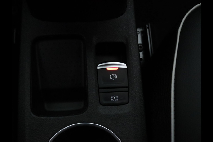 Renault Captur 100pk TCe Intens Cruise | Climate | Carplay | Navi | Parkeersens. achter