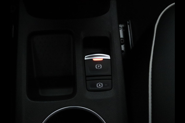 Renault Captur 100pk TCe Intens Cruise | Climate | Carplay | Navi | Parkeersens. achter