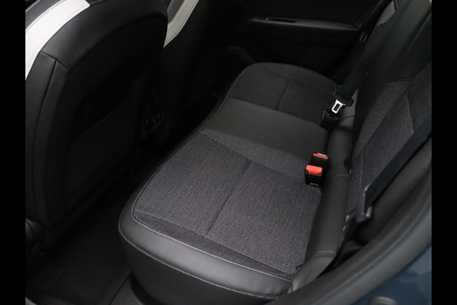 Renault Captur 100pk TCe Intens Cruise | Climate | Carplay | Navi | Parkeersens. achter