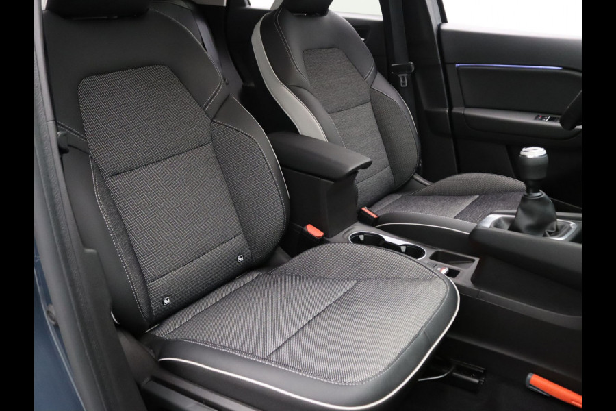 Renault Captur 100pk TCe Intens Cruise | Climate | Carplay | Navi | Parkeersens. achter