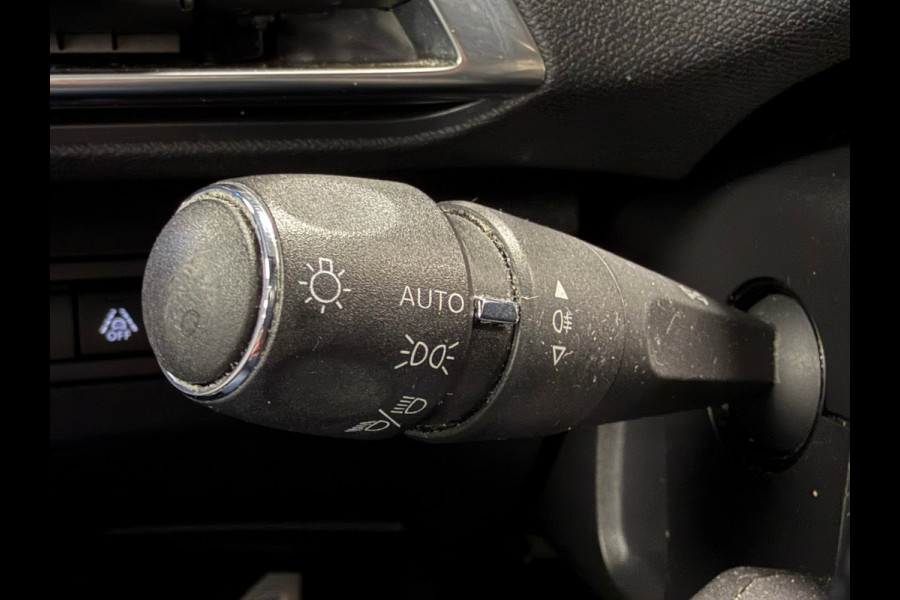 Peugeot 5008 1.2 PureTech GT 7 PERS. NAVIGATIE CAMERA APPLE CARPLAY PDC KEYLESS-GO LANE-ASSIST USB