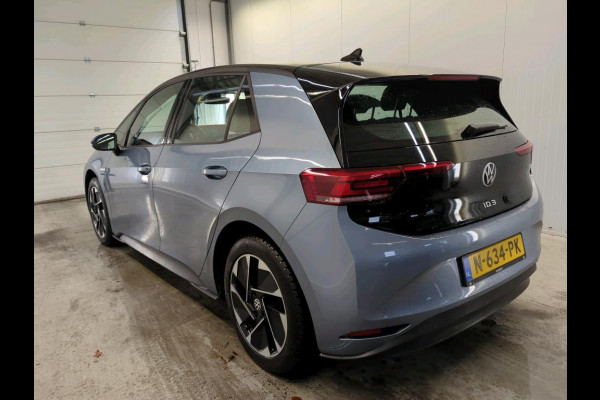 Volkswagen ID.3 Pro 58 kWh Airco ECC Navi Carplay PDC VA+ Camera Full LED Adaptive Cruise Control 18" LM Velgen Stoel/Stuurwielverwarming