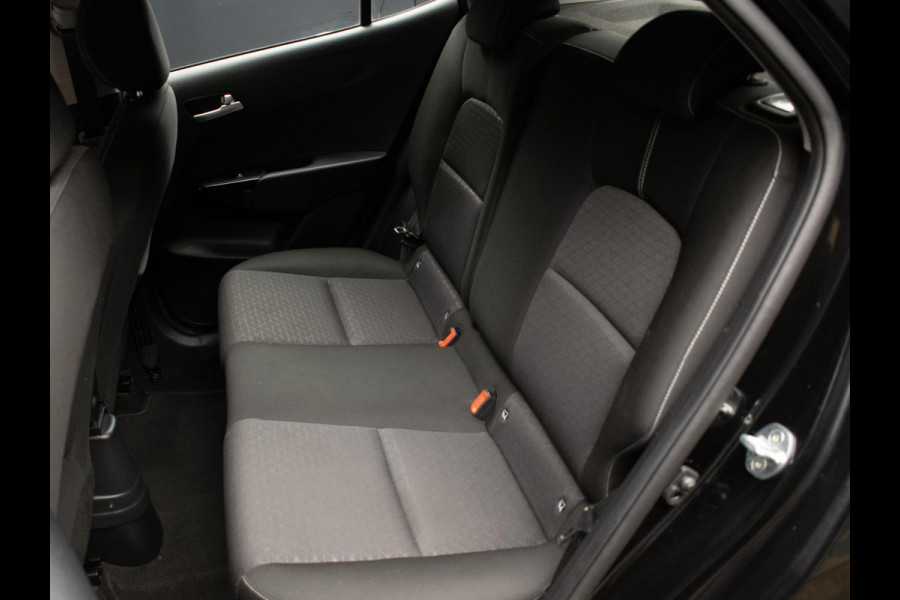 Kia Picanto 1.0 MPi DynamicPlusLine Sport (APPLE CARPLAY,NAVI,CAMERA,PDC,SPORTSTOELEN,LM VELGEN,NIEUWE APK,NETTESTAAT)