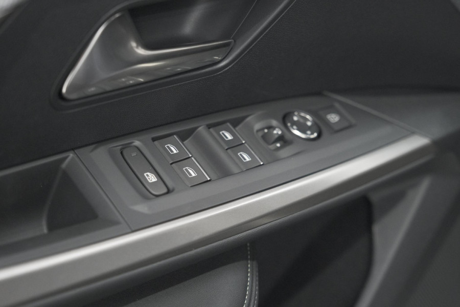 Peugeot 5008 HYbrid 145 e-DCS6 GT | Panoramadak | Camera | Elektrische Achterklep | Adaptieve Cruise Control