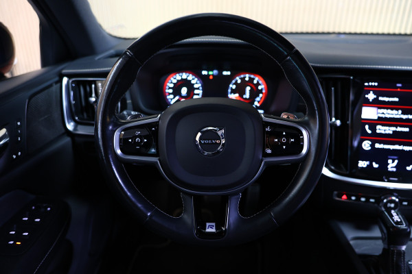 Volvo S60 2.0 T5 Intro Edition R-Design AUT avm 250pk PANO HUD H/K ACC CARPLAY DAB LEER '20