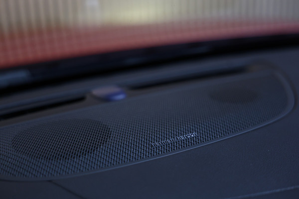 Volvo S60 2.0 T5 Intro Edition R-Design AUT avm 250pk PANO HUD H/K ACC CARPLAY DAB LEER '20