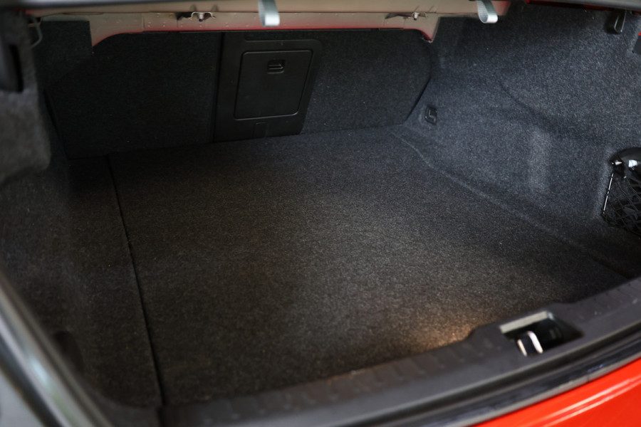 Volvo S60 2.0 T5 Intro Edition R-Design AUT avm 250pk PANO HUD H/K ACC CARPLAY DAB LEER '20