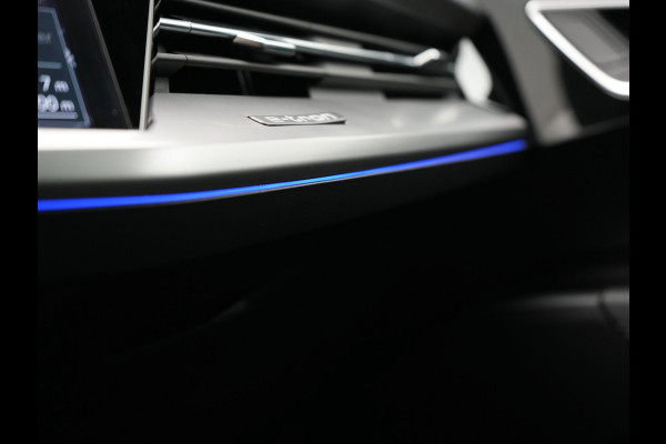 Audi Q4 e-tron 50 quattro S Line 77 kWh 299pk Dealer O.H. INCL BTW | Panodak | Lederen Sportstoelen Verwarmd | Keyless | Navigatie | Cruise Control | Virtual | DAB | Taifungrau Metallic |