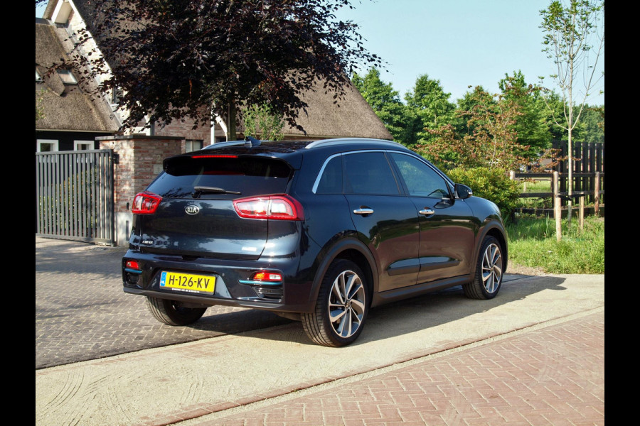 Kia e-Niro ExecutiveLine 64 kWh | Camera | Apple Carplay | Cruise Control | JBL | Leer |