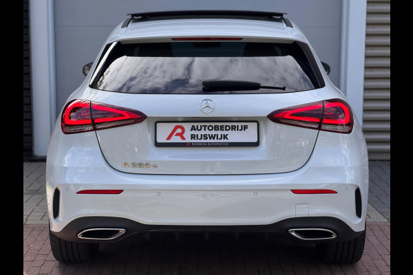 Mercedes-Benz A-Klasse 250 e Business Solution AMG Pano/Sfeer/Camera