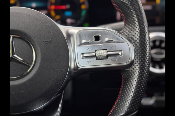 Mercedes-Benz A-Klasse 250 e Business Solution AMG Pano/Sfeer/Camera