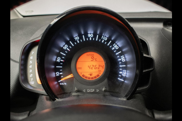 Citroën C1 1.0 VTi Feel 40.000 KM (AIRCO,CRUISE,SPORTSTOELEN,GETINT,NIEUWE APK,NETTESTAAT)