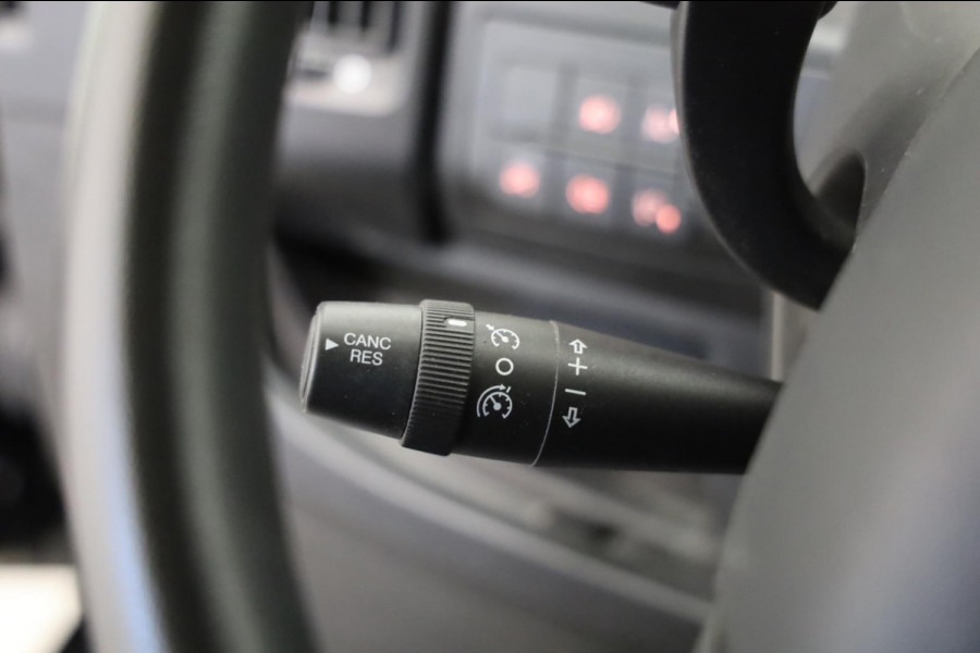 Peugeot Boxer 2.2 BlueHDi 140PK L3/H2 ZWART NAVI CAMERA PDC CRUISE CONTROL AIRCO LEASE V/A 122,- P.M. INRUIL MOGELIJK