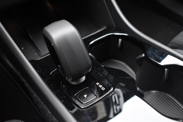 Volvo EX40 252PK Single Motor Ext. Range Plus Black Edition / Extra getint glas / 20'' velgen / Panoramadak / Zwart dak / Harman Kardon / Microtech/Nubuck