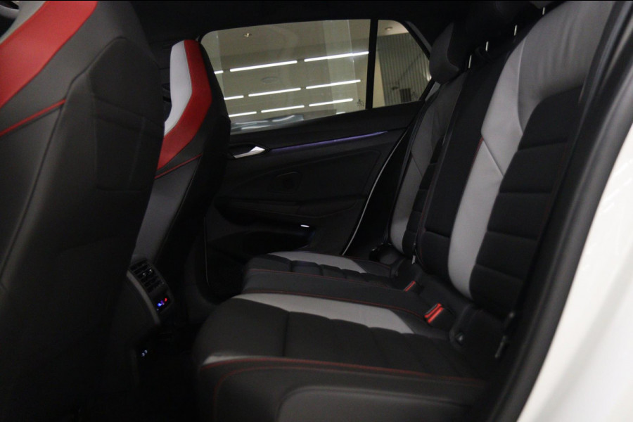 Volkswagen Golf 2.0 TSI GTI CLUBSPORT 45 JAHRE /PANO/AKRA/IQ-LIGHT/NURBURGRING//VOLL