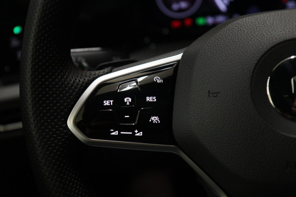 Volkswagen Golf 2.0 TSI GTI CLUBSPORT 45 JAHRE /PANO/AKRA/IQ-LIGHT/NURBURGRING//VOLL