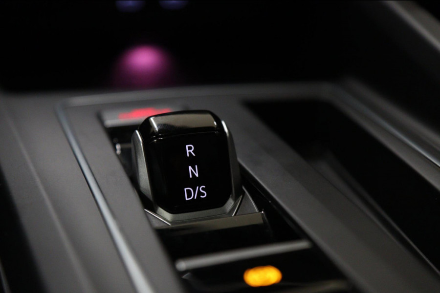 Volkswagen Golf 2.0 TSI GTI CLUBSPORT 45 JAHRE /PANO/AKRA/IQ-LIGHT/NURBURGRING//VOLL