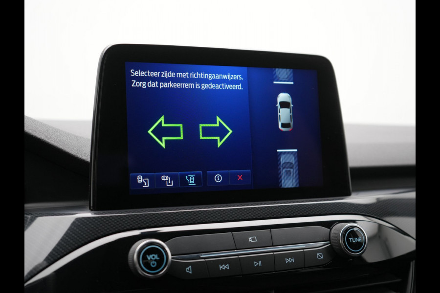 Ford Kuga 2.5 ST-Line Plug In Hybrid 225pk Dealer O.H. PHEV | Trekhaak Af Fabriek | Adaptive Cruise | Head Up | 360 Camera | Sportstoelen & Stuur Verwarmd | Apple Carplay | Keyless | Blis | Virtual | Navigatie | DAB |