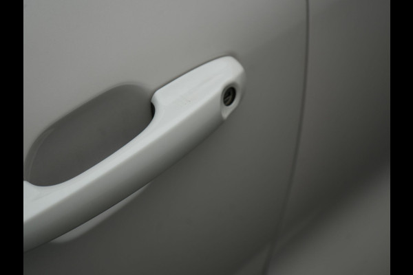 Ford Kuga 2.5 ST-Line Plug In Hybrid 225pk Dealer O.H. PHEV | Trekhaak Af Fabriek | Adaptive Cruise | Head Up | 360 Camera | Sportstoelen & Stuur Verwarmd | Apple Carplay | Keyless | Blis | Virtual | Navigatie | DAB |