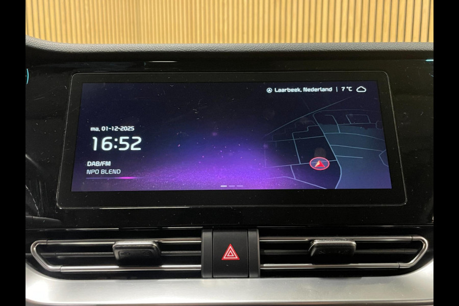 Kia e-Niro DynamicPlusLine 39 kWh|FACELIFT|3FASE|LEDER|DAKJE|ACC|CARPLAY|CAMERA|STOEL+STUURVERW|LANE-ASSIST|BTW|1e EIG|NL-AUTO|NAP