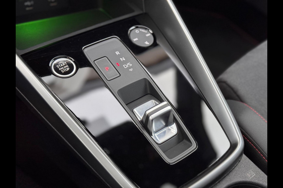 Audi A3 Sportback 45 TFSI e S edition Competition RS zetels/B&O/Pano