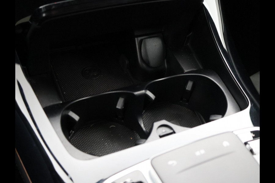 Mercedes-Benz EQC 400 4MATIC 408 PK AMG LINE + 21 INCH | SCHUIFDAK | HEAD-UP | TREKHAAK | 360 CAMERA | SFEERVERLICHTING