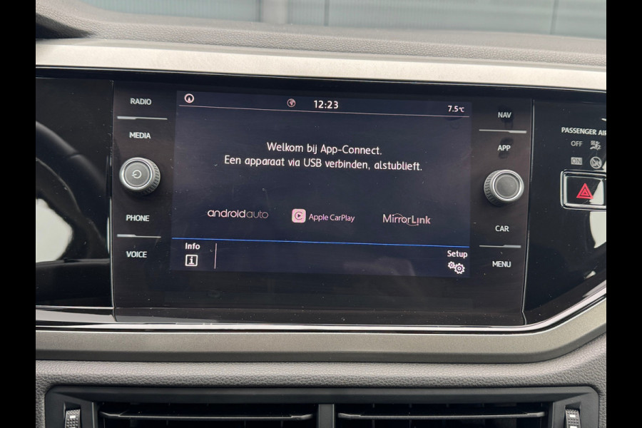 Volkswagen Polo 1.0 TSI Comfortline * Virtual Cockpit * Navigatie * Parkeersensoren * Adaptieve Cruise Control *