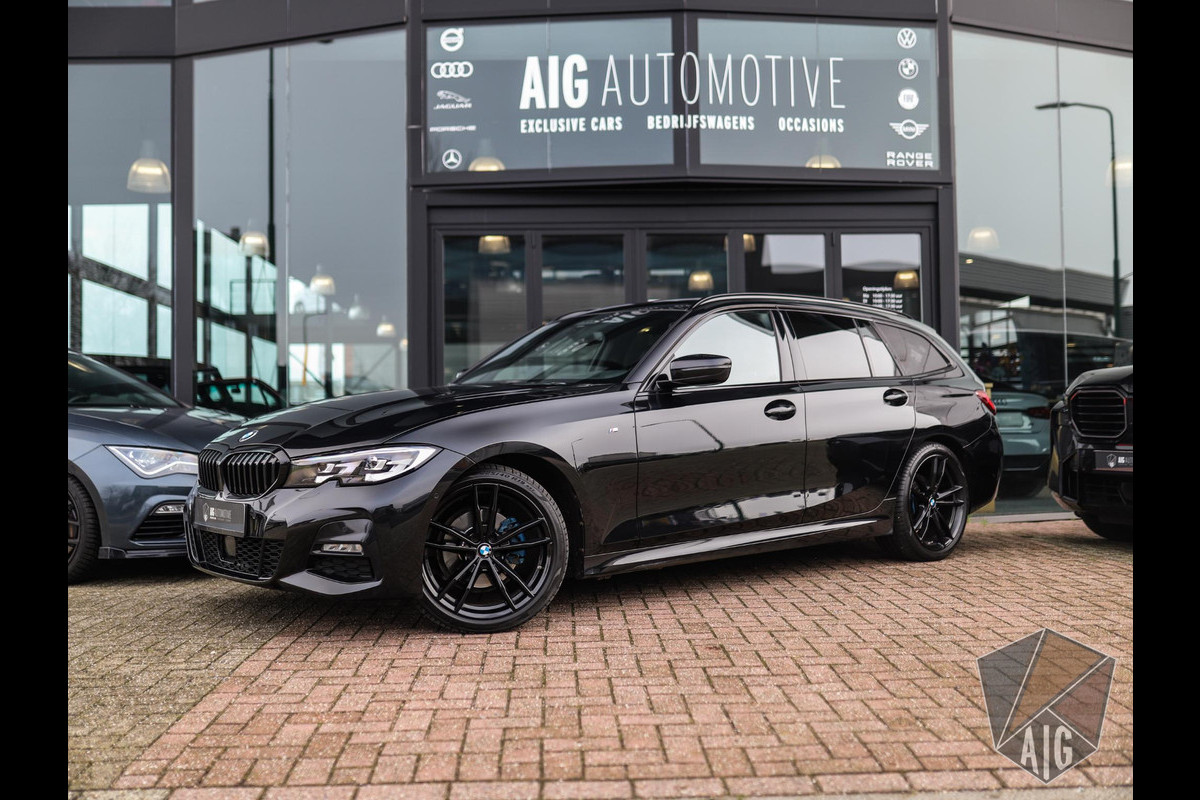 BMW 3 Serie Touring 320d xDrive High Executive | M-Sport | Camera | Trekhaak | Pano | Keyless
