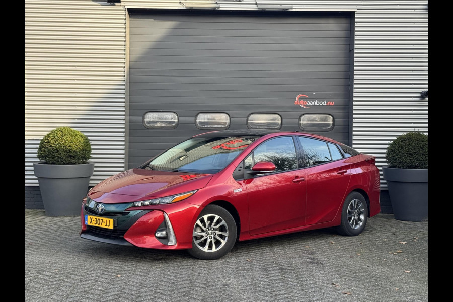 Toyota Prius 1.8 Plug-in Executive | Navigatie | Camera | DAB | Lichtmetalen Velgen |