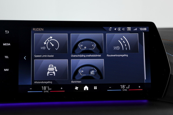 BMW 1-serie 120 M Sport (Nieuw Model) - Automaat | Dig. Cockpit | Adapt. Cruise | Stoelverw. | PDC | Camera | NAV + App. Connect | ECC | DAB | LM 18" | 0268