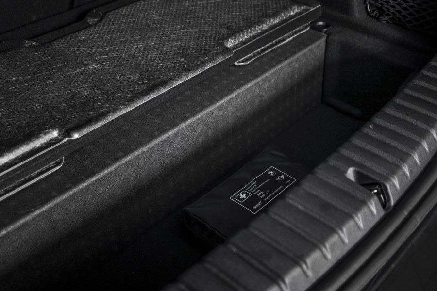 BMW 1-serie 120 M Sport (Nieuw Model) - Automaat | Dig. Cockpit | Adapt. Cruise | Stoelverw. | PDC | Camera | NAV + App. Connect | ECC | DAB | LM 18" | 0268