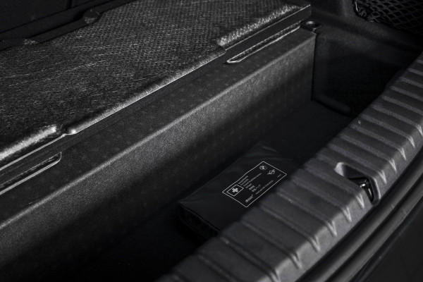 BMW 1-serie 120 M Sport (Nieuw Model) - Automaat | Dig. Cockpit | Adapt. Cruise | Stoelverw. | PDC | Camera | NAV + App. Connect | ECC | DAB | LM 18" | 0268